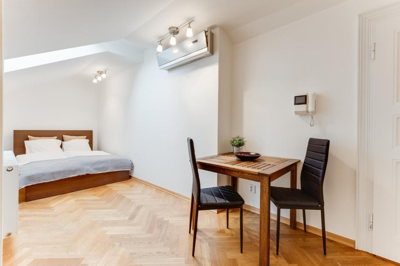 Jt'S Apartments Bilkova Str. Praga Exterior foto